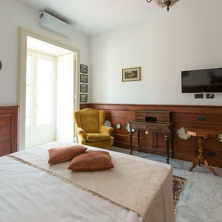 Palazzo Doria D'Angri Bed & Breakfast Napoli Dış mekan fotoğraf