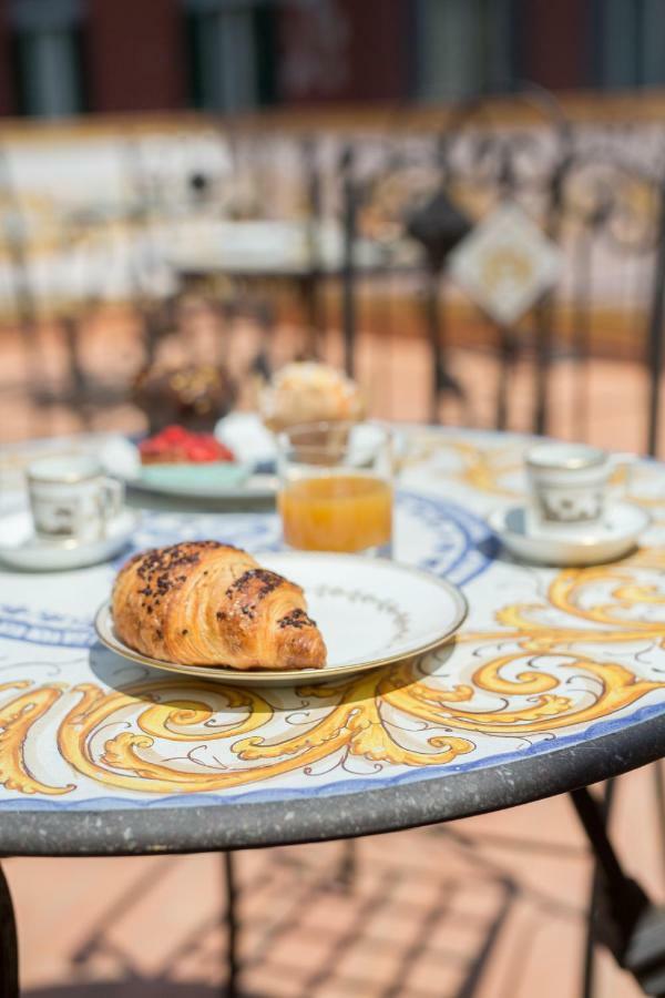 Palazzo Doria D'Angri Bed & Breakfast Napoli Dış mekan fotoğraf